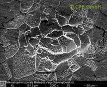 Korrosion eines Stahlbleches | © CRB Analyse Service GmbH